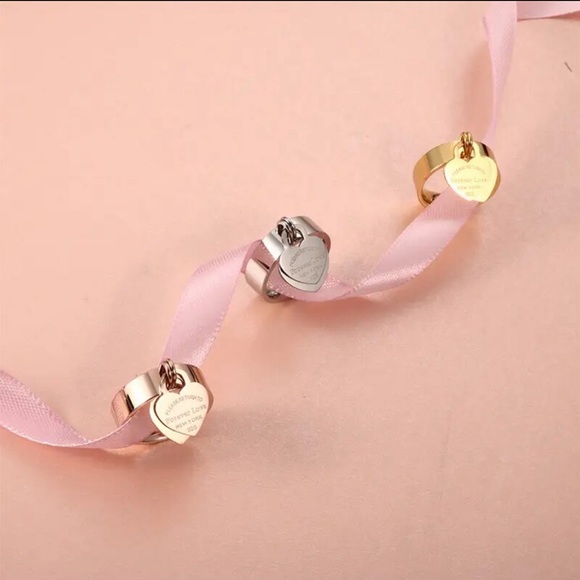 Stainless Steel heart dangle ring - Picture 2 of 3